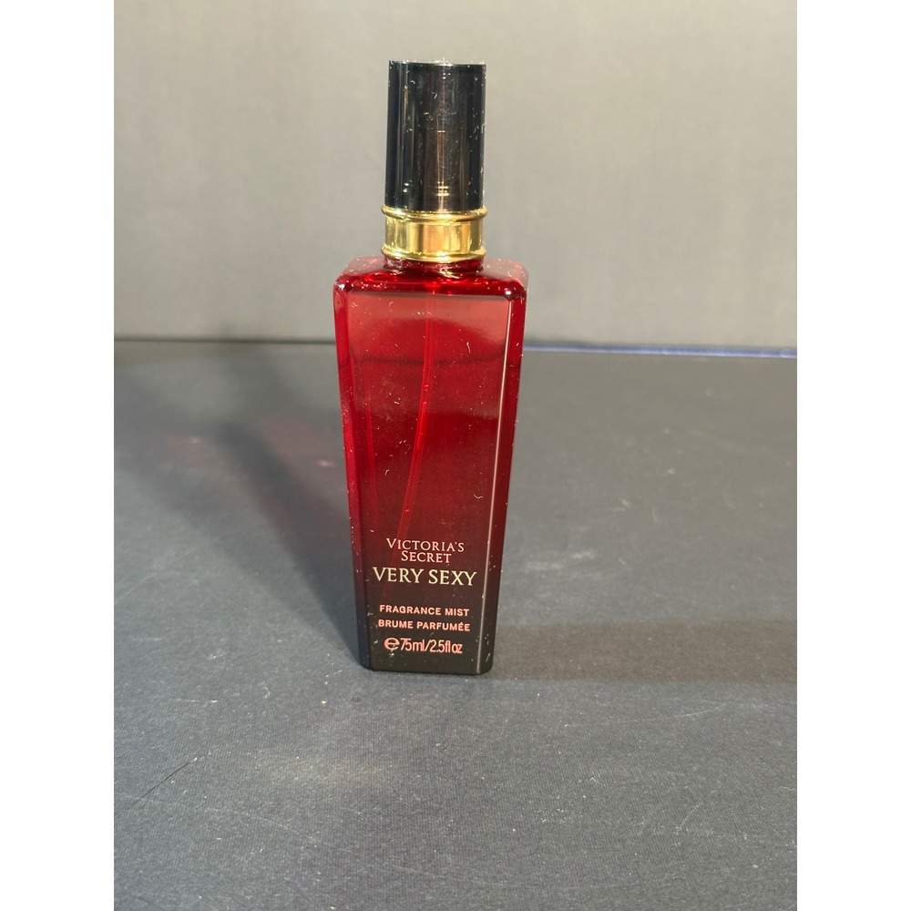 Victorias Secret Very Sexy Fragrance Mist 2.5 fl oz Travel Size Red Bottle